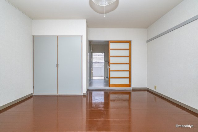 本郷マンションの洋室