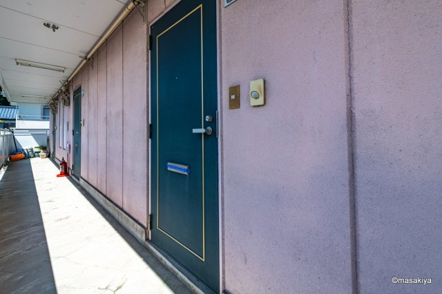 本郷マンションのエントランス