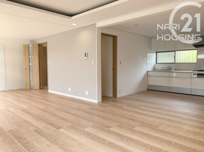 【居間・リビング】 | ◇◆当社管理物件◇◆　武蔵村山市本町1丁目　貸家 | 24帖の広々LDK！！