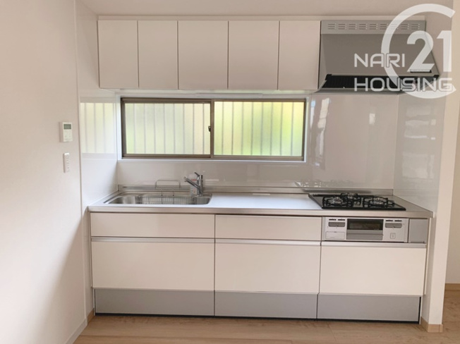 【キッチン】 | ◇◆当社管理物件◇◆　武蔵村山市本町1丁目　貸家 | 料理がはかどる3口コンロ！