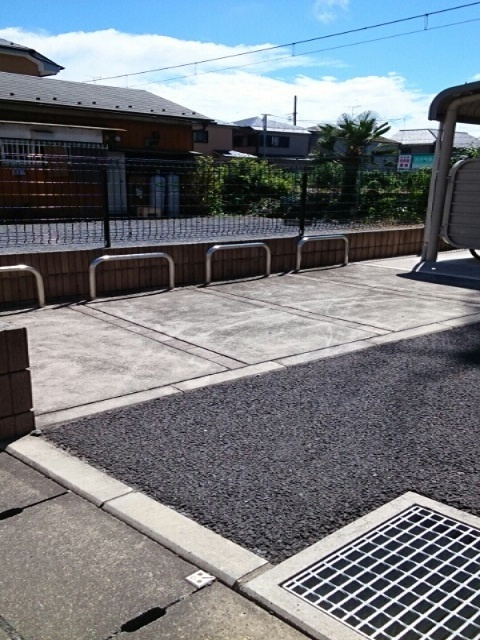 ライブラの駐車場