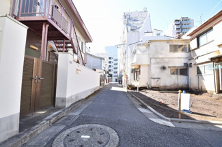 【前面道路含む現地写真】 | 現地見学や資料請求などお気軽にお問合わせ下さい
周辺環境とあわせて現地ご案内致します。
