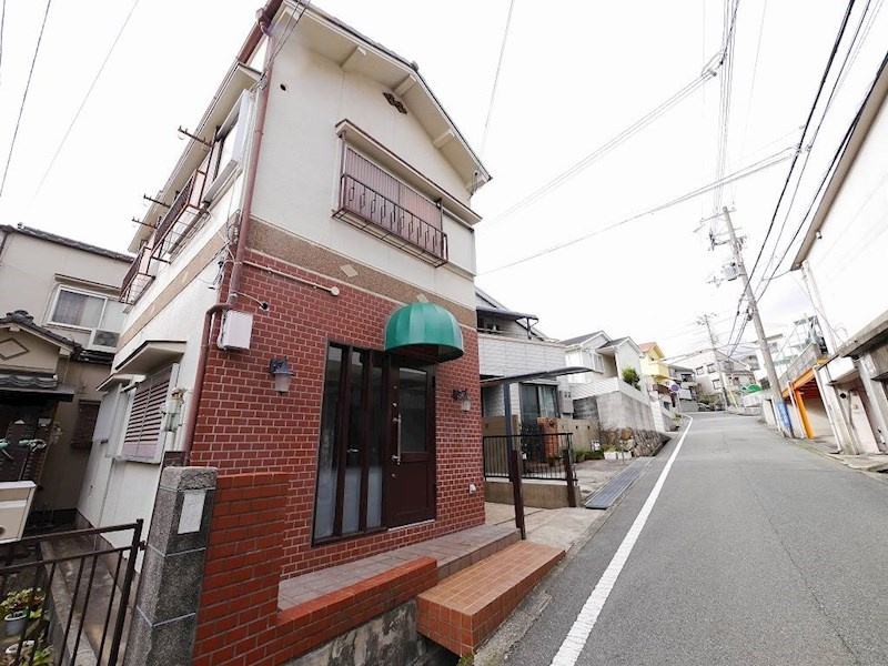 鈴蘭台東町4丁目貸家の外観|平成２８年１１月リノベーション実施済♪