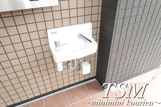 ウィズ・交野のその他共用部分|エントランス前の手洗い器具