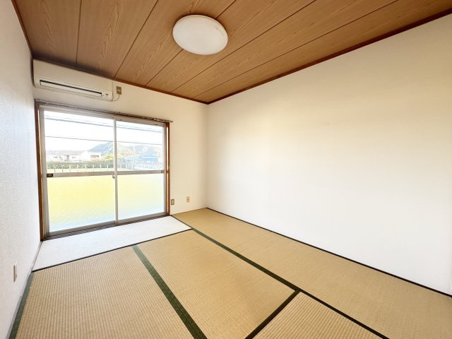 ハイツ山口の和室