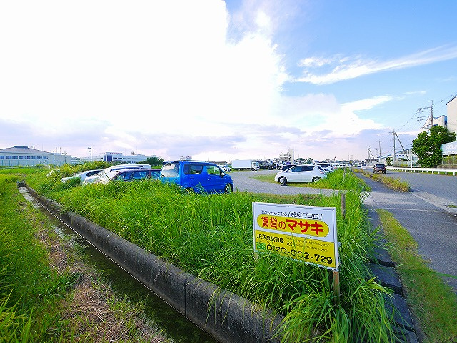 M・EモータープールA