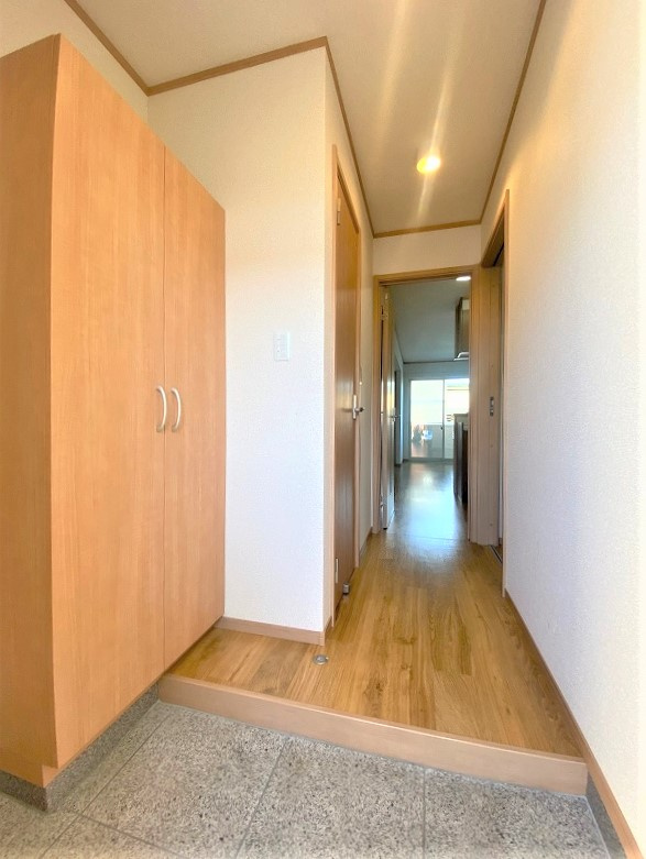 ドリームハウスKの玄関