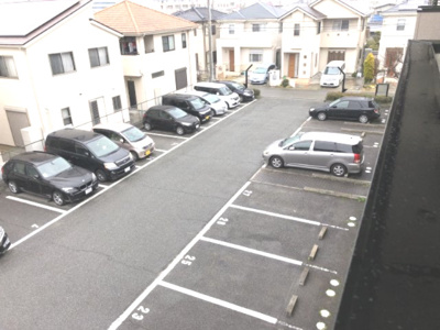 【駐車場】 | Gティファニー | 敷地内に駐車場があります