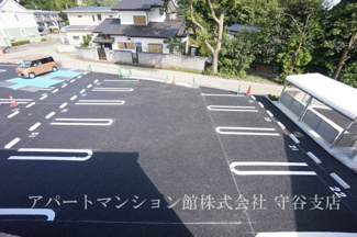 【駐車場】