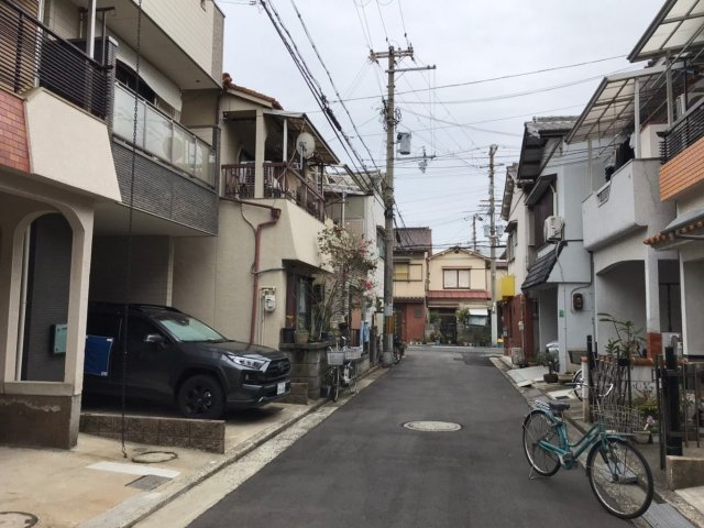 堺市堺区海山町四丁　戸建の前面道路含む現地写真