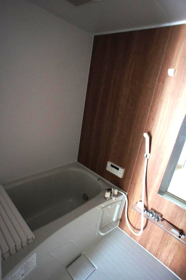 META Room 369の浴室