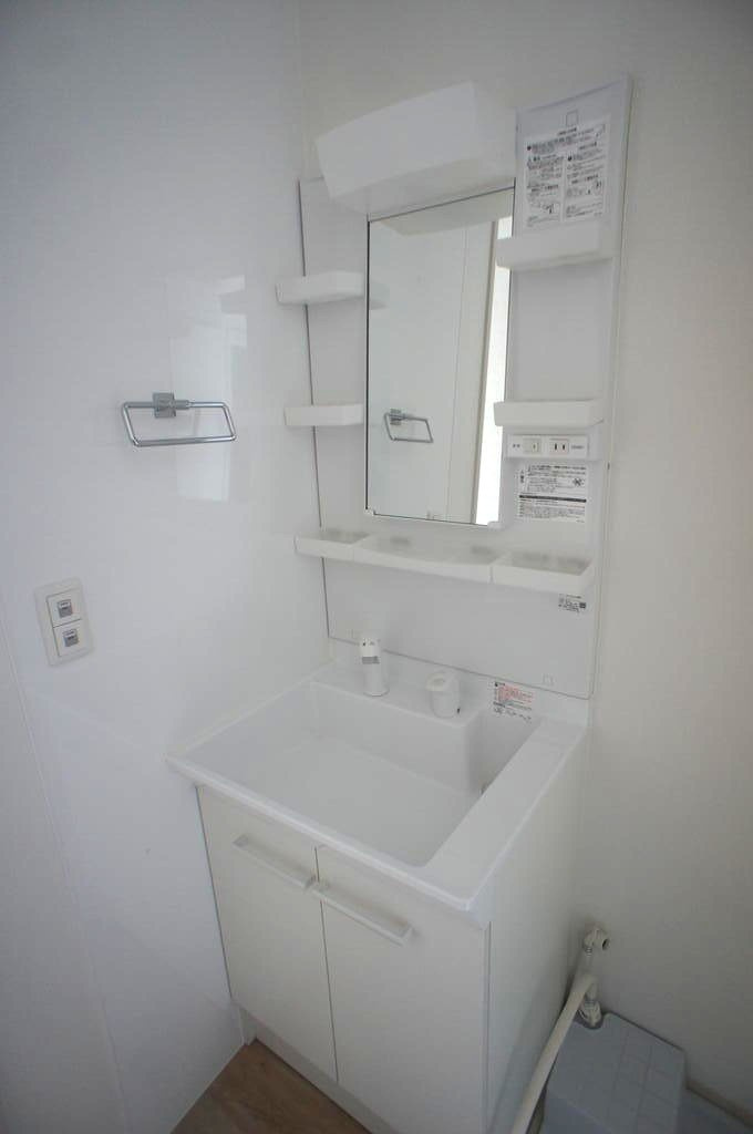 META Room 369の独立洗面台