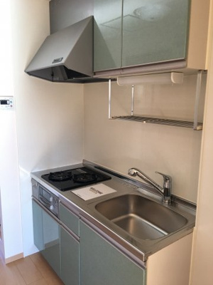 【キッチン】 | カンパーニュ黒岡Ⅱ | ガスコンロ付きのシステムキッチン