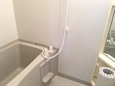 【浴室】 | カンパーニュ黒岡Ⅱ | 浴室換気乾燥機付きで雨の日のお洗濯も安心☆