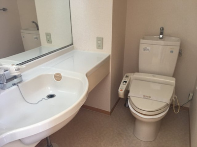 【トイレ】 | カンパーニュ黒岡Ⅱ | 嬉しい 温水洗浄便座◇