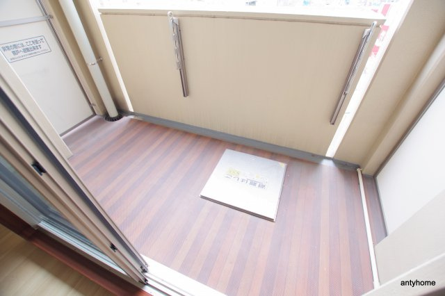 コンソラーレ東野田　仲介手数料無料のバルコニー
