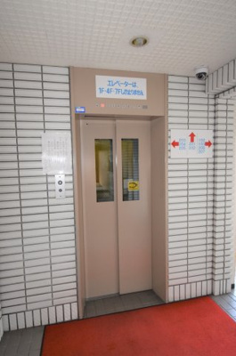 【エントランス】 | ライオンズマンション伏見公園 | エレベーターで７階まで！