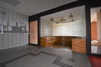 【エントランス】 | 高級感のあるエントランスです。