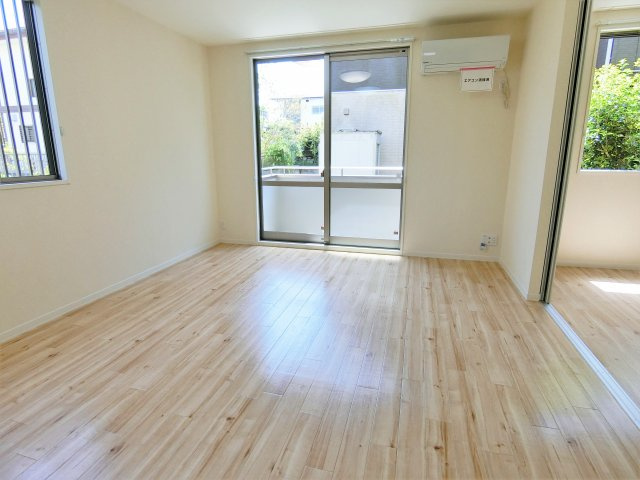 プリムローズ壱番館の居間・リビング