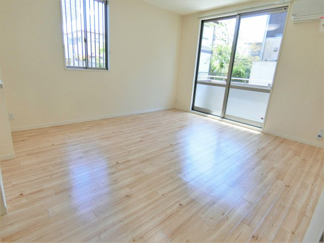 プリムローズ壱番館の居間・リビング