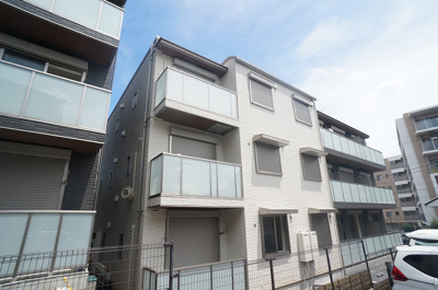 【外観】 | ラ・ヴィエルジュⅡ【SHM】 | 積水ハウス施工の賃貸住宅シャーメゾン♪ペットOK！2021年9月完成予定の新築3階建てマンション♪新しいお部屋に住みたい方にオススメ☆