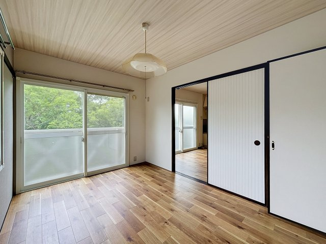 [ｾﾞﾛ賃･ﾍﾟｯﾄ] 愛犬と宿場暮らしの洋室|おひさまの光もしっかり入ってきます＾＾