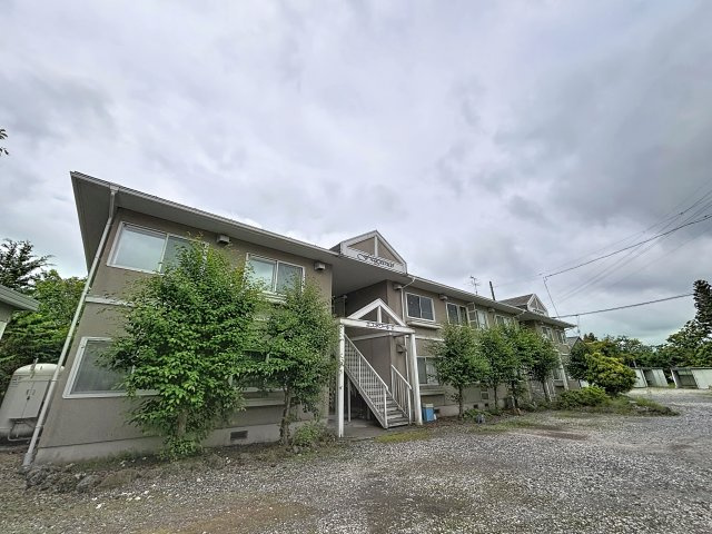 [ｾﾞﾛ賃･ﾍﾟｯﾄ] 愛犬と宿場暮らしの外観|三角の小屋根が可愛い外観です