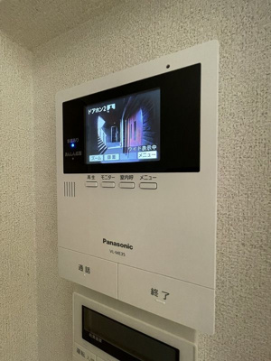 【セキュリティ】 | ラ・ヴィエルジュⅡ【SHM】 | 防犯対策に有効なカメラ付きインターホン！突然の来客にもバッチリ対応できちゃいます☆