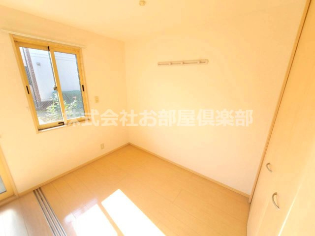 ラーン・サバーイの洋室