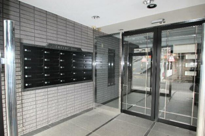 【エントランス】 | ヴァンベール川口 | 建物の内部です