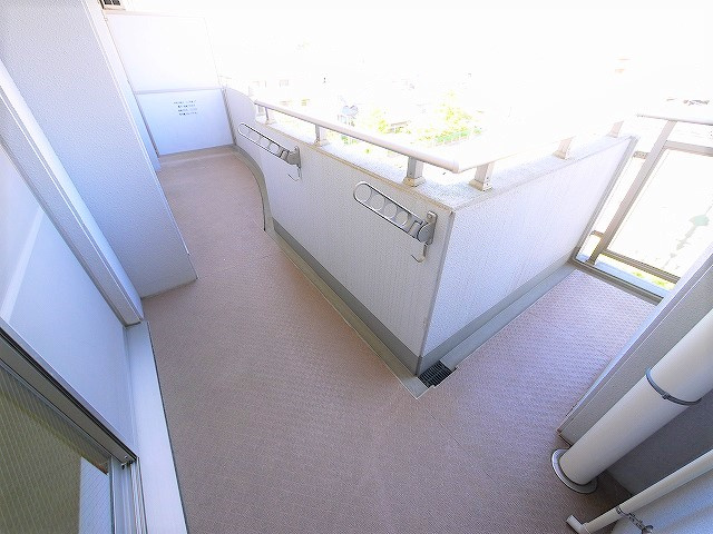 ミラージュ・ヒルのバルコニー|落ち着いた時間を過ごせるバルコニーです