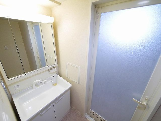 ミラージュ・ヒルの洗面所|コンパクトで使いやすい洗面所