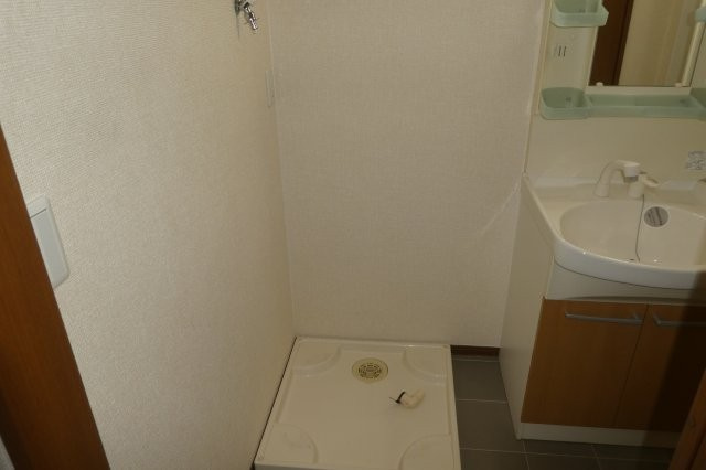 ファミーユ昭和のその他|洗濯機置き場