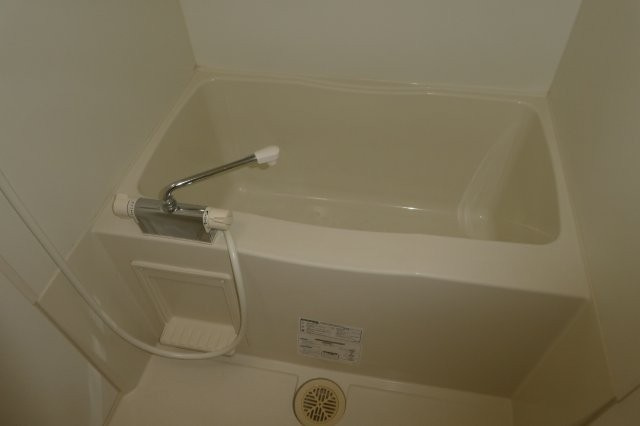 ファミーユ昭和の浴室