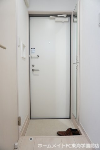 熊本市中央区春竹町大字春竹のアパートの玄関