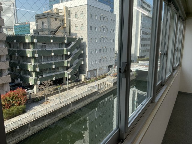 板硝子会館