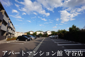 【駐車場】