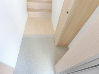 【玄関】 | プロヴァンス参番館 | 明るい玄関です