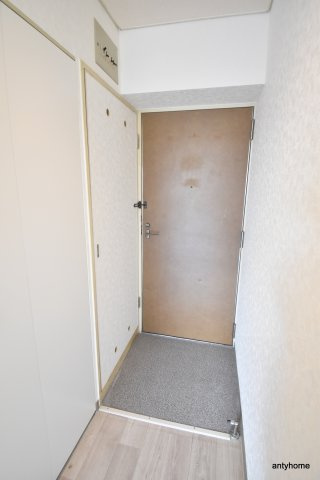 朝日プラザ新大阪　仲介手数料無料の玄関