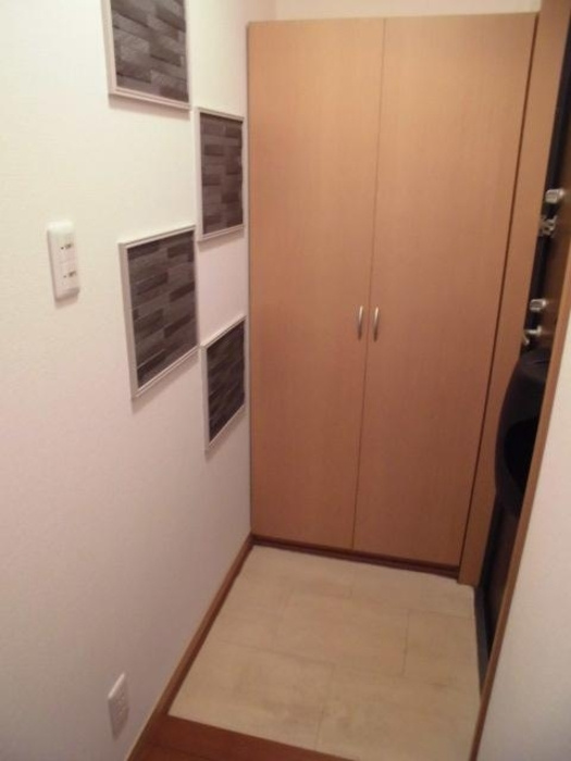 グリーンスクエアC棟の玄関