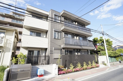 【外観】 | axis | ダークグレーとホワイトの2色仕様のスタイリッシュな外観です。