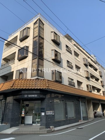 三恵グランドハイツの外観