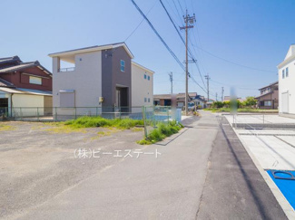 【前面道路含む現地写真】