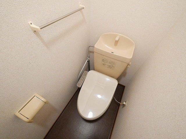 アルカザーレMのトイレ|ゆったりとした空間のトイレです