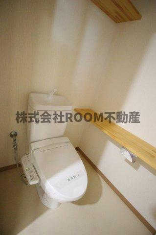 ウィズMⅢのトイレ|落ち着いた色調のトイレです
