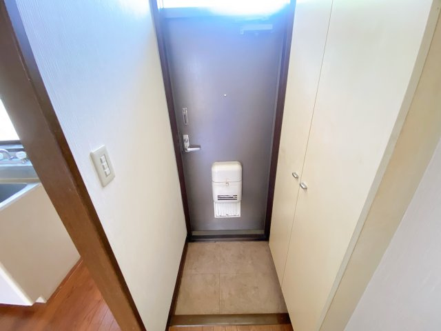 アーバンヒル横川の玄関