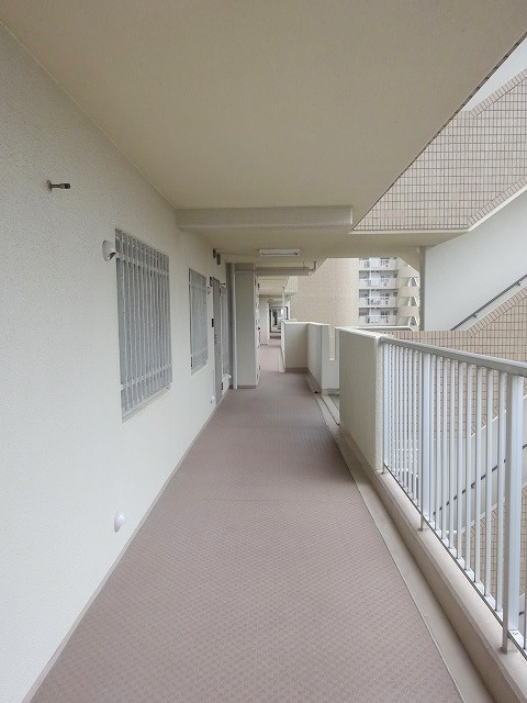 モアステージ吉川ライネスハイムC棟のその他共用部分|廊下部分です。