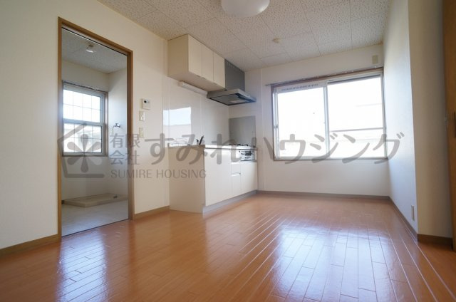 サンハイツの居間・リビング