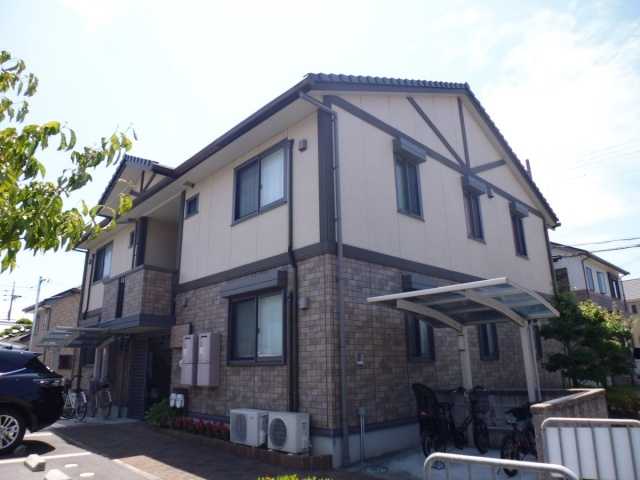 フォレスト枝吉A・Bの外観