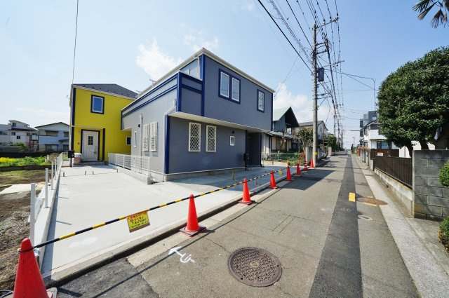 保土ヶ谷区常盤台　全３棟新築戸建ての前面道路含む現地写真